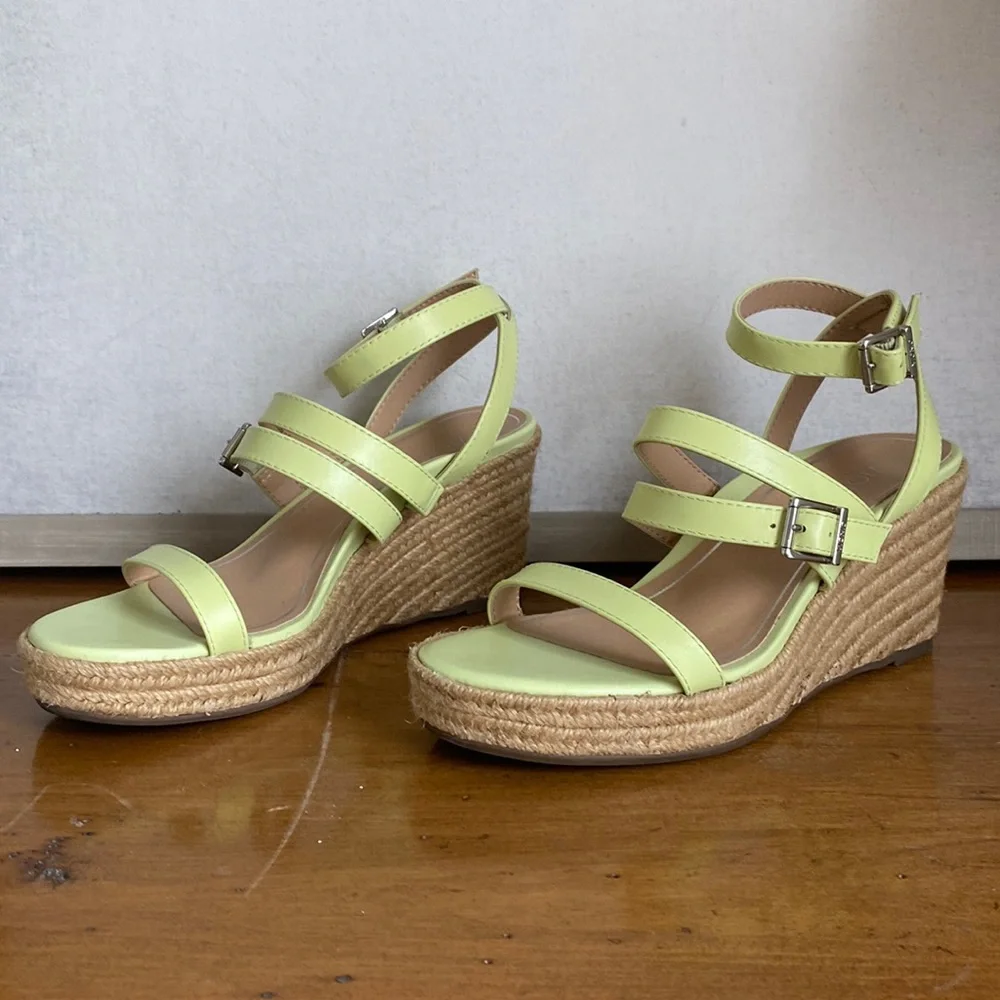 Vionic Womens Pale Lime Sabina Leather Sandals Espadrille